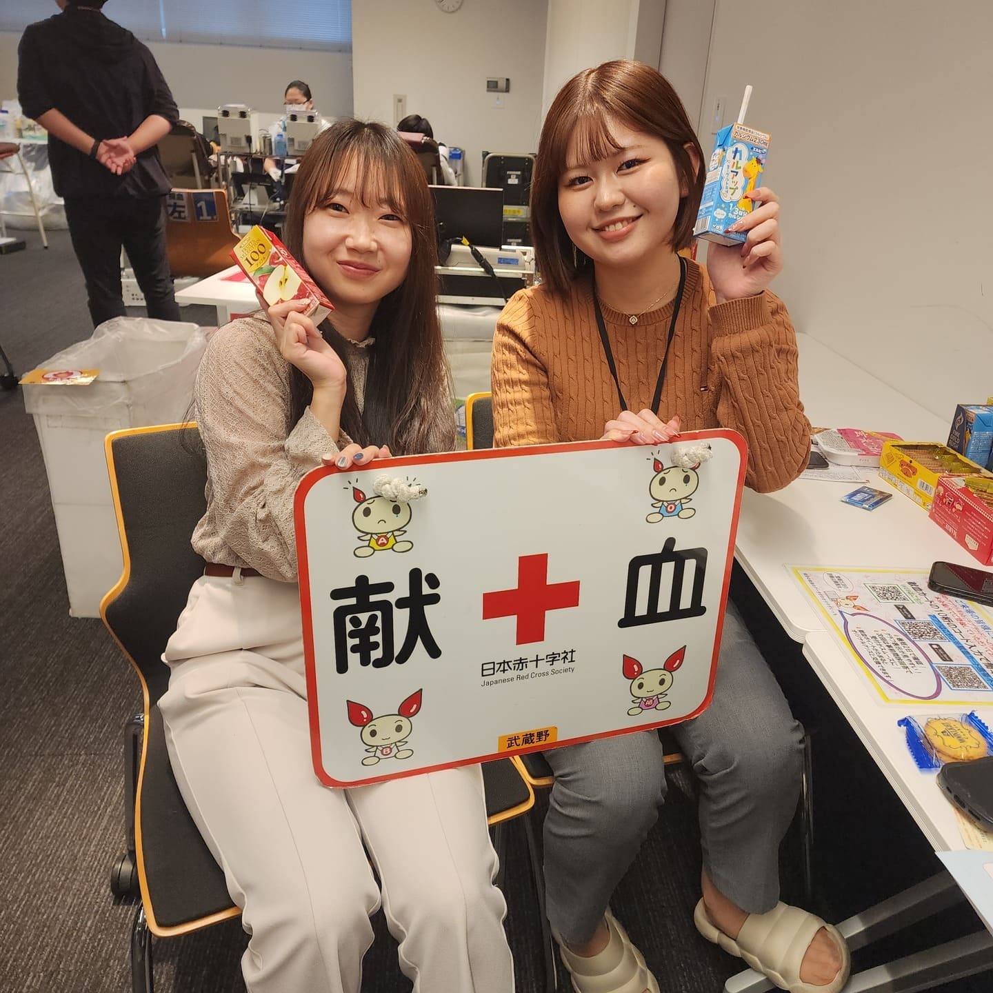 社内献血活動写真