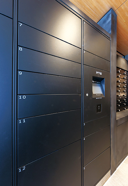 24時間受け取り可能な宅配＆クリーニングボックス