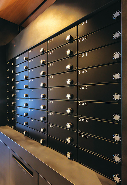 前入後出式メールボックス